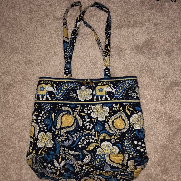 Vera Bradley Handbags - Vera Bradley Tote